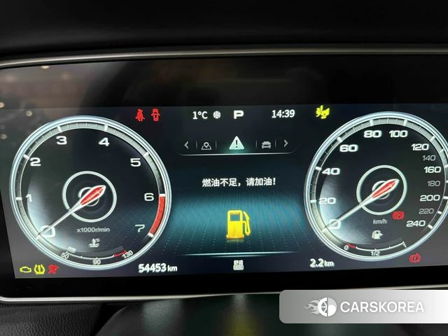 Red flag HS5 2022 Серебристо-серый из Китая