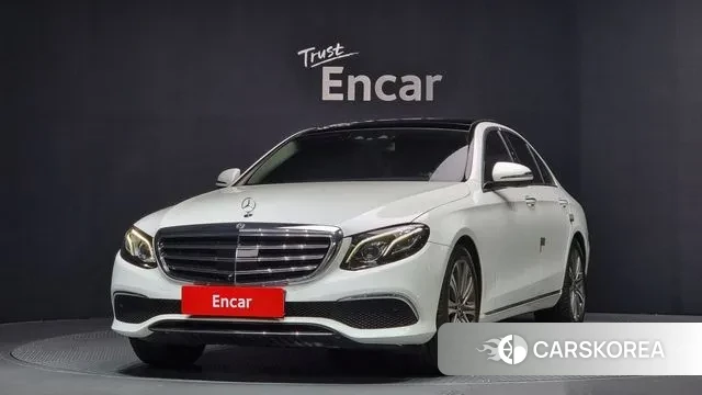 Mercedes-Benz E-Class W213 2018 Белый из Кореи