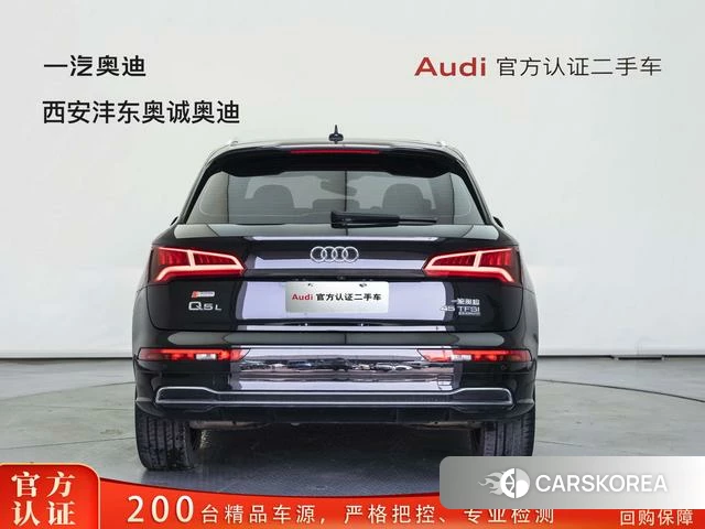 Audi Q5L 2021 Черный из Китая
