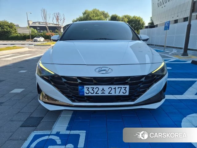 Hyundai Avante (CN7) 2022 Белый из Кореи