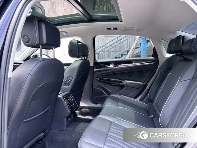 Volkswagen Passat 2022 Черный из Китая