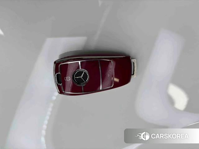 Mercedes-Benz Class B 2023 Белый из Китая