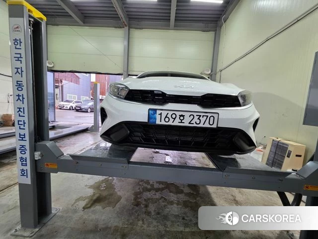 Kia The New K3 2nd generation 2022 Белый из Кореи