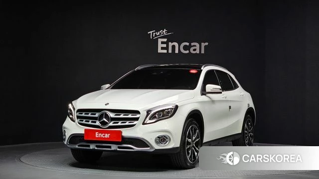 Mercedes-Benz GLA-Class X156 2018 Белый из Кореи