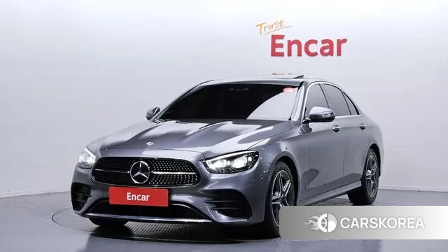 Mercedes-Benz E-Class W213 2023 Серый из Кореи