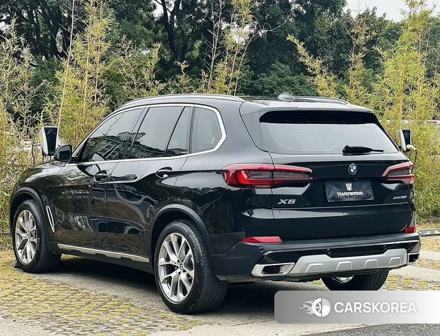 BMW X5 (imported) 2022 Черный из Китая