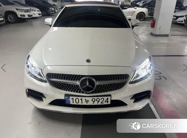 Mercedes-Benz C-Class W205 2023 Белый из Кореи