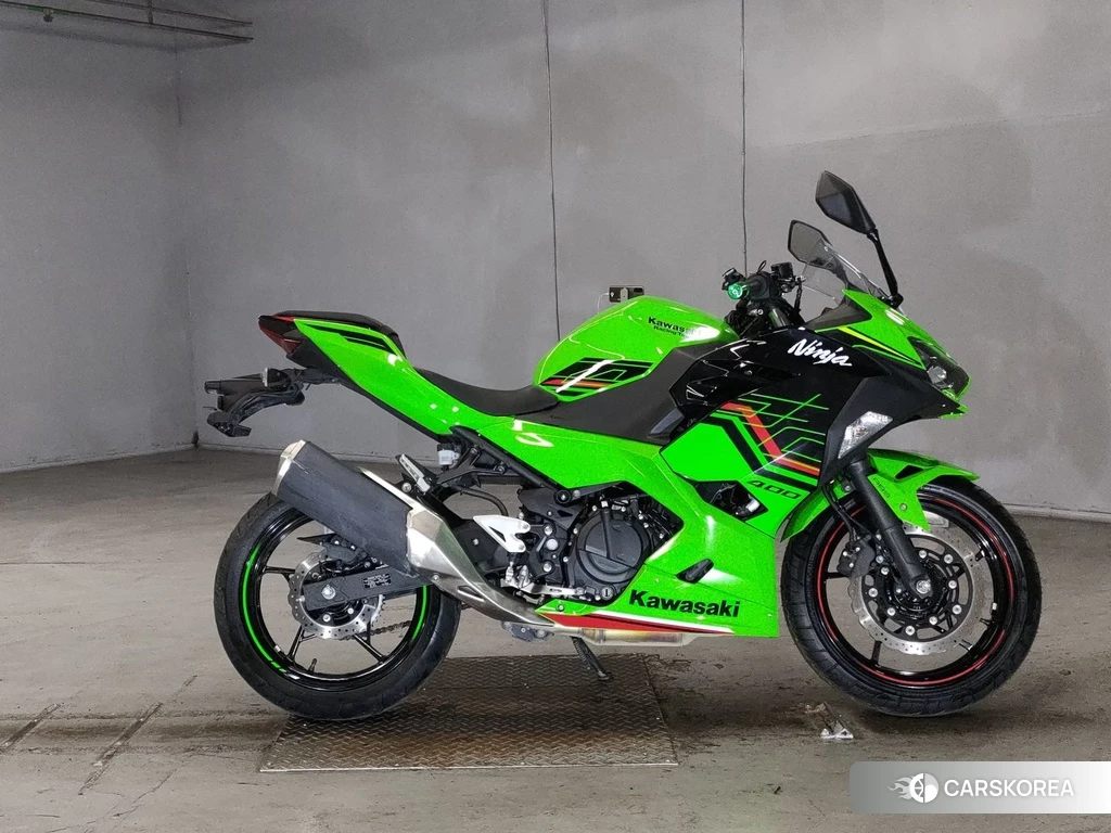 Проданный Kawasaki NINJA 400 2023 из Японии
