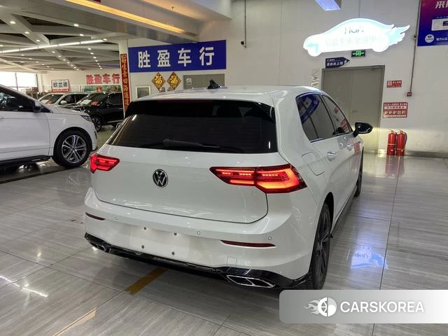 Volkswagen Golf 2022 Белый из Китая