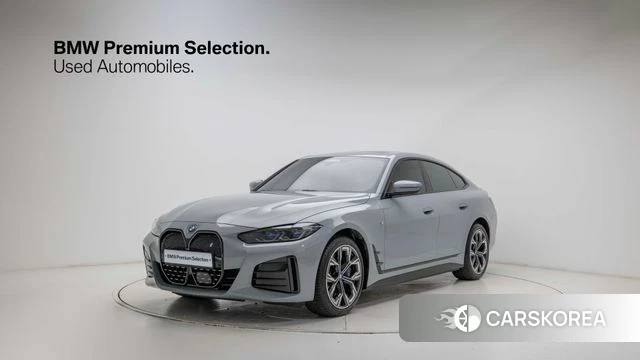 BMW i4 2023 Цвет галактики из Кореи