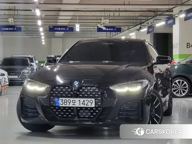 BMW 4 Series (G22) 2023 Черный из Кореи