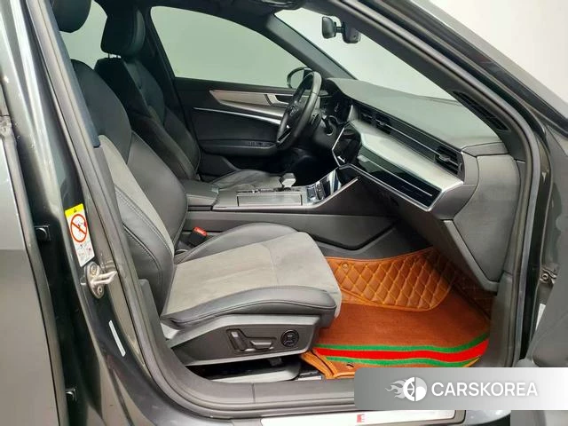 Audi A6L 2021 Темно-серый из Китая