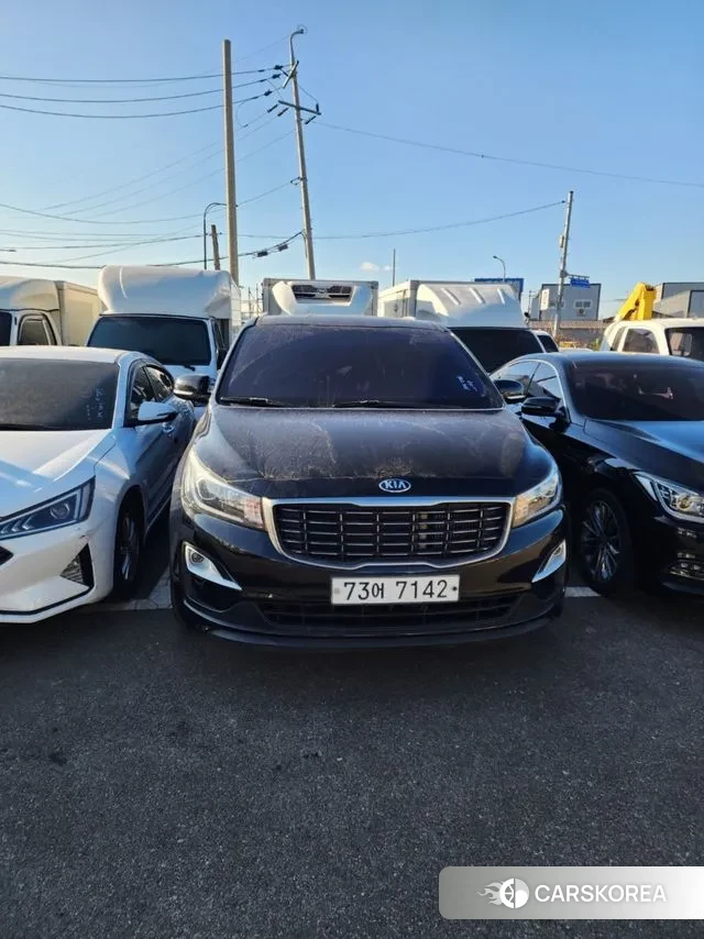 Kia The New Carnival 2018 Черный из Кореи