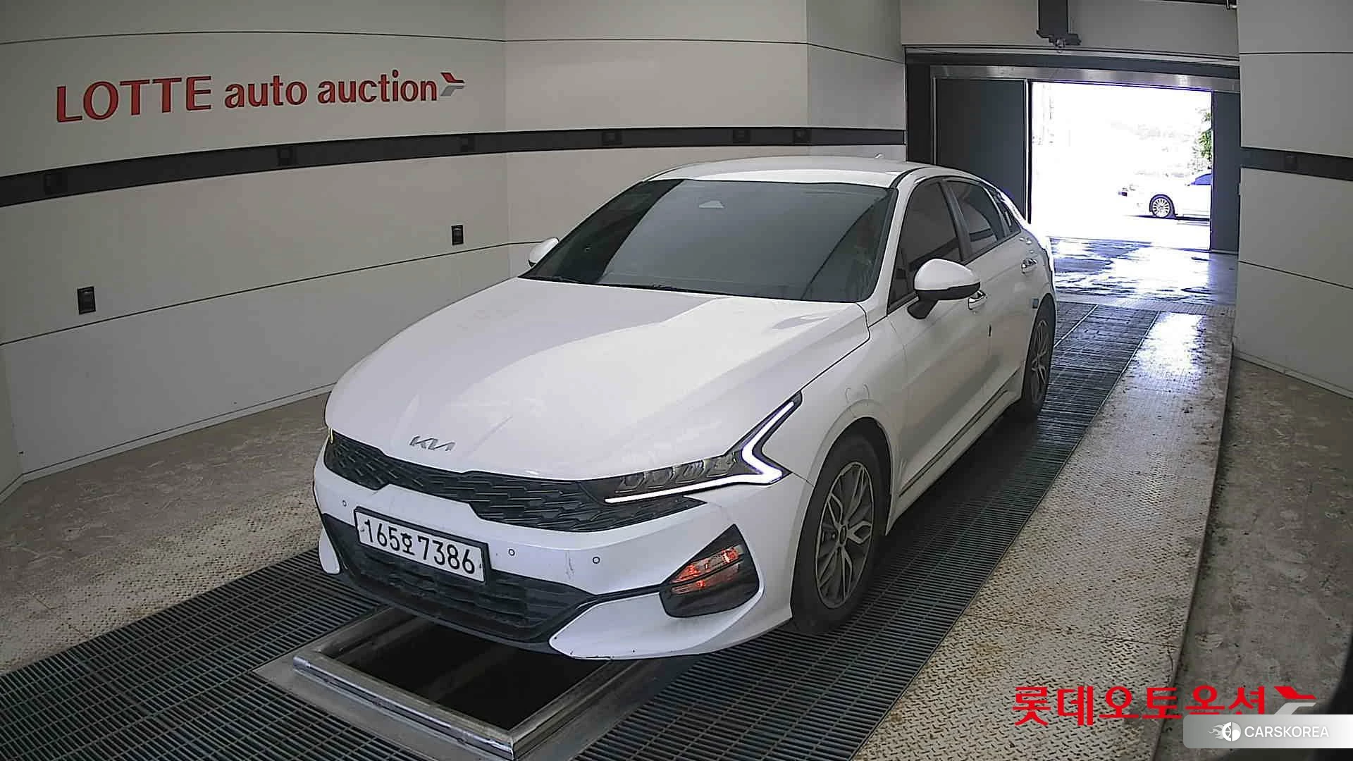 Kia K5 2022 Snow White Pearl (optional) из Кореи