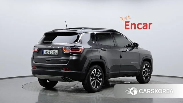Jeep Compass 2nd Generation 2022 Серый из Кореи