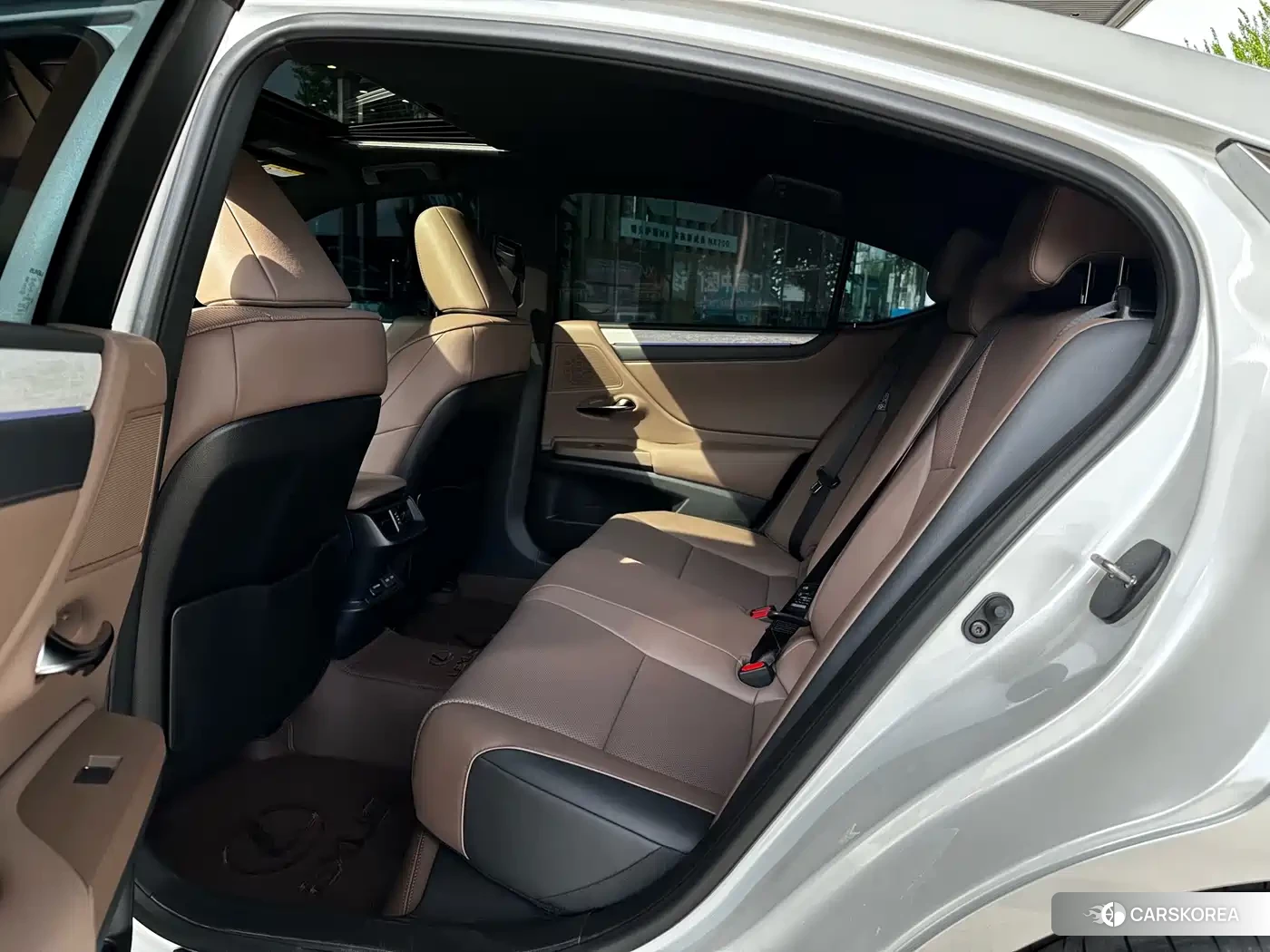Lexus ES 2026 Белый из Китая