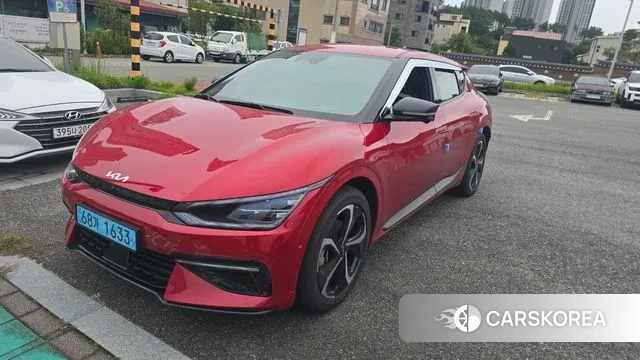 Kia EV6 2023 Красный из Кореи