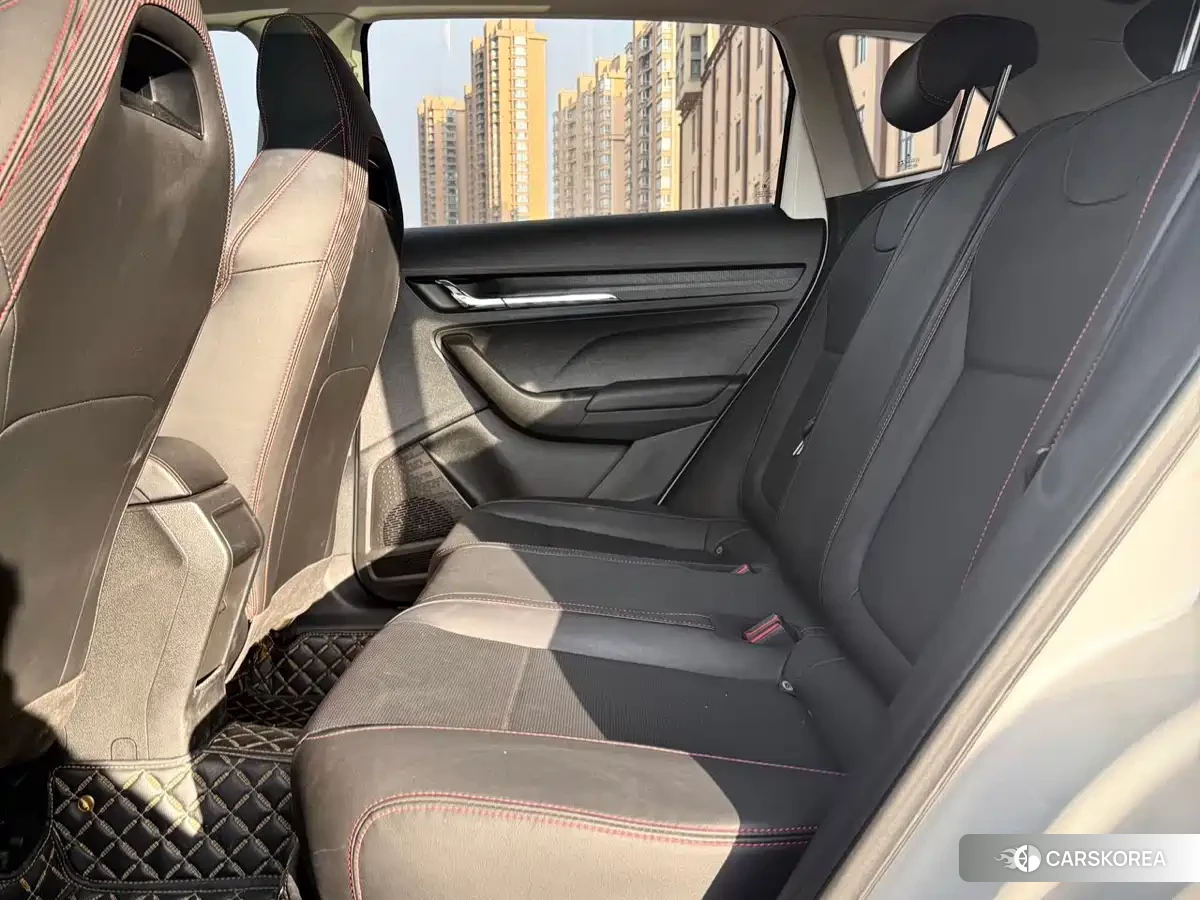 Skoda Komick 2022 Белый из Китая