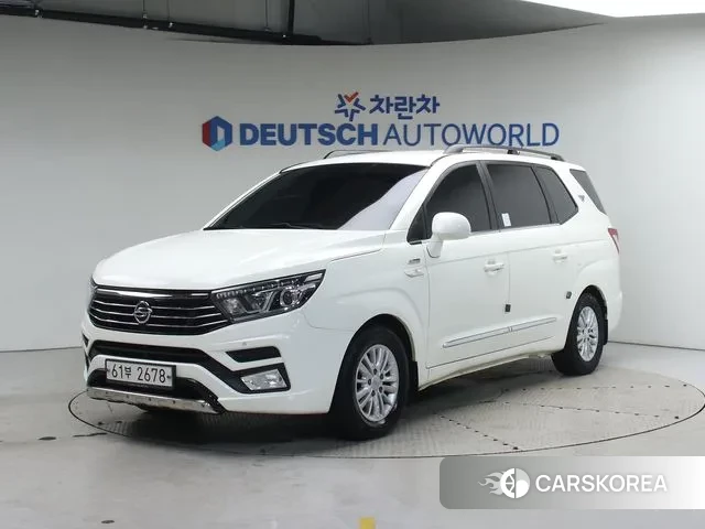 Ssangyong Korando Turismo 2018 Белый из Кореи