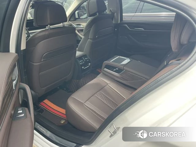 BMW 5 series 2023 Белый из Китая