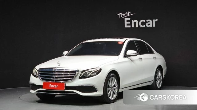 Mercedes-Benz E-Class W213 2019 Белый из Кореи