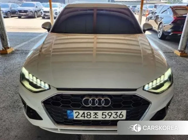 Audi A4 (B9) 2021 Белый из Кореи