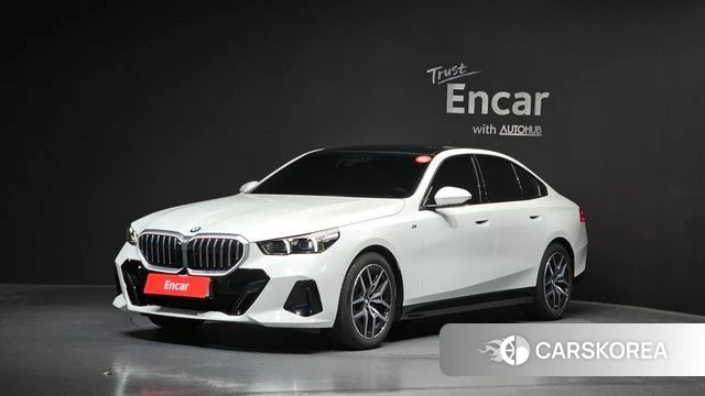 BMW 5 Series (G60) 2024 Белый из Кореи