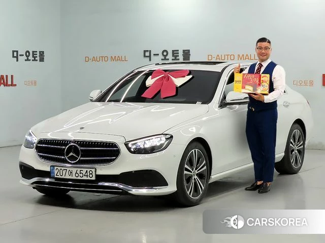 Mercedes-Benz E-Class W213 2022 Белый из Кореи