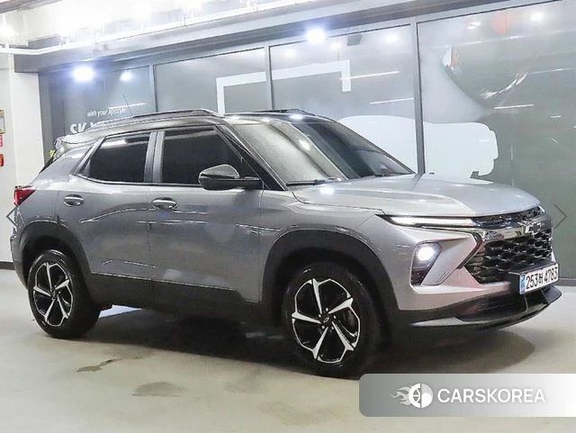 Chevrolet (GM Daewoo) The New Trail Blazer 2024 Серебристо-серый из Кореи