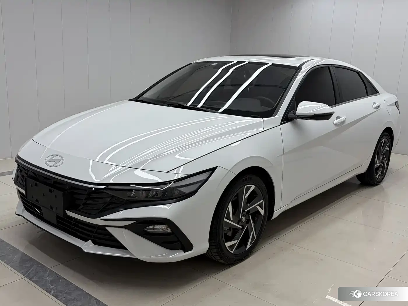 Hyundai Elantra 2023 Зеленый из Китая