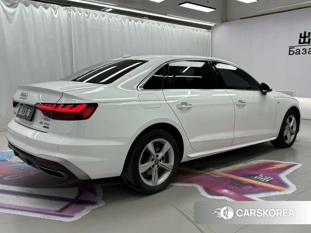 Audi A4L 2021 Белый из Китая