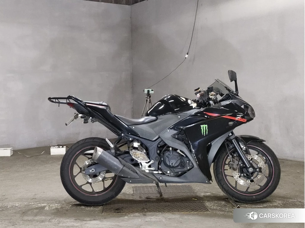 Проданный Yamaha YZF-R25 2016 из Японии