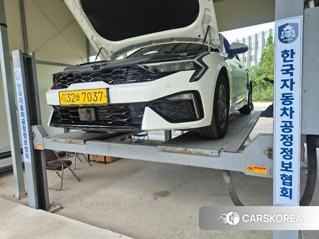 Kia The New K5 3rd generation 2025 Белый из Кореи