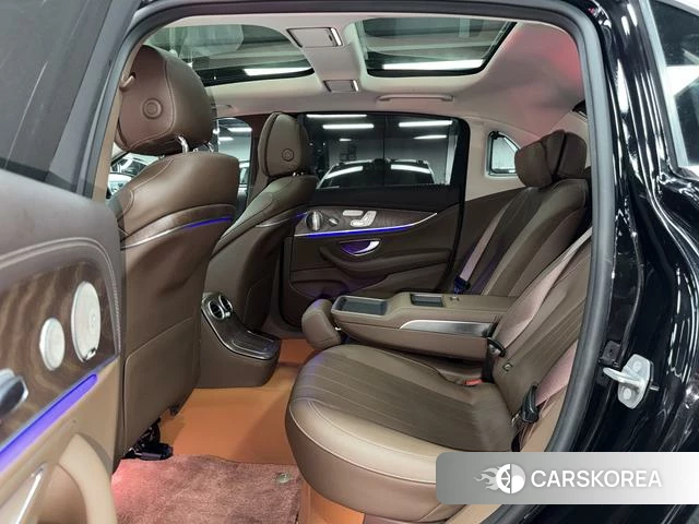 Mercedes-Benz E-class 2022 Черный из Китая