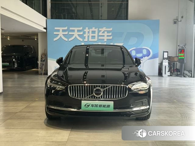 Volvo S90 PHEV 2025 Черный из Китая