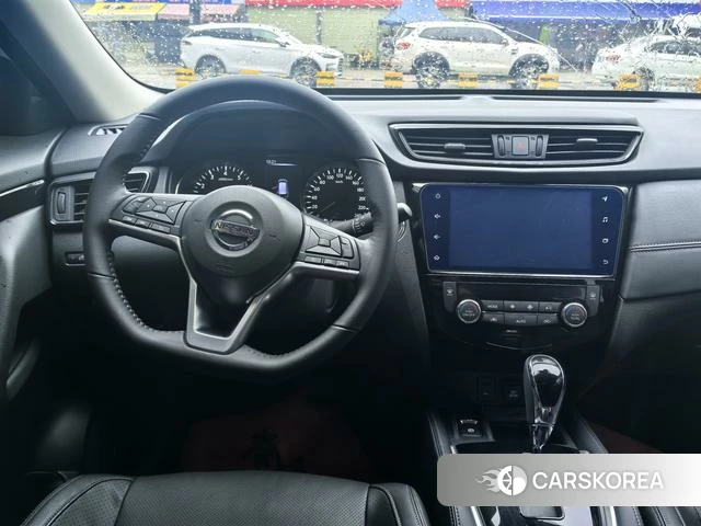 Nissan Qijun 2023 Белый из Китая