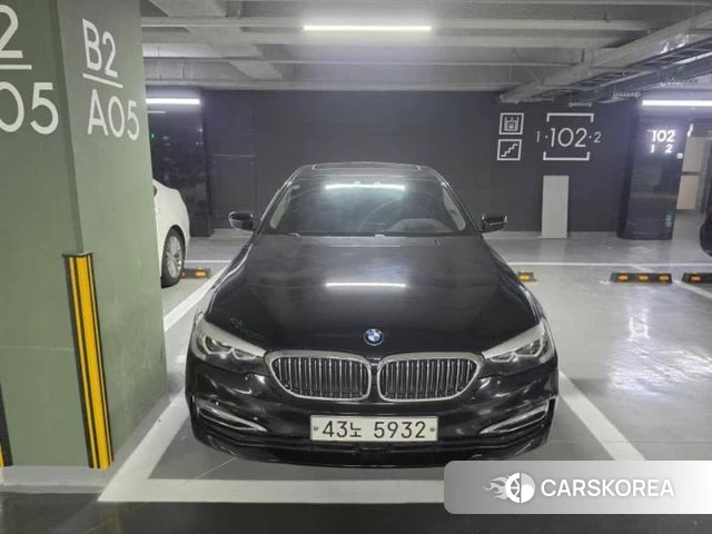 BMW 5 Series (G30) 2018 Черный из Кореи