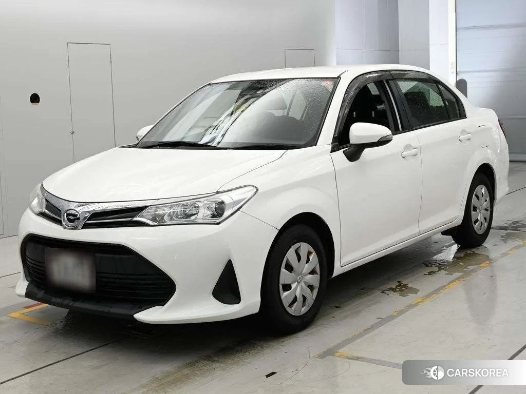 Toyota Corolla Axio 2019 из Японии