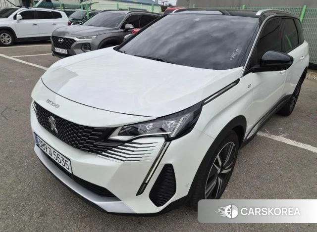 Peugeot 5008 second generation 2024 Белый из Кореи