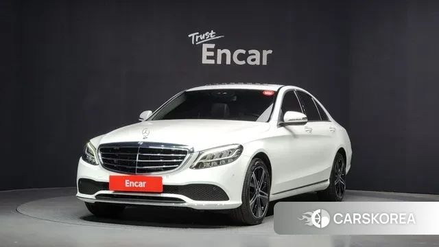Mercedes-Benz C-Class W205 2019 Белый из Кореи
