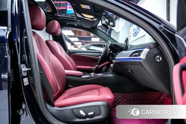 BMW 5 series 2023 Черный из Китая