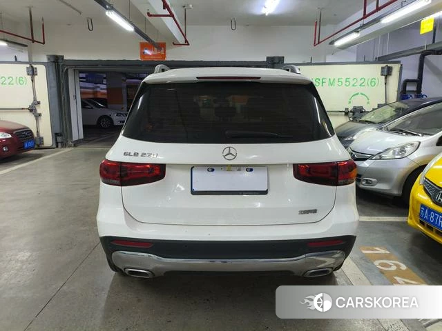 Mercedes-Benz GLB 2022 Белый из Китая