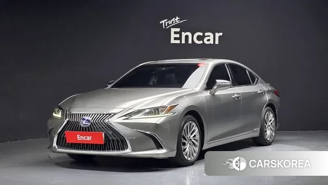 Lexus ES300h 7th generation 2020 Серебряный из Кореи