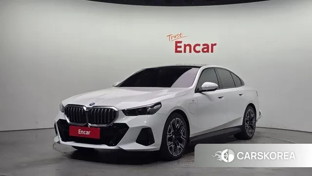 BMW 5 Series (G60) 2024 Белый из Кореи