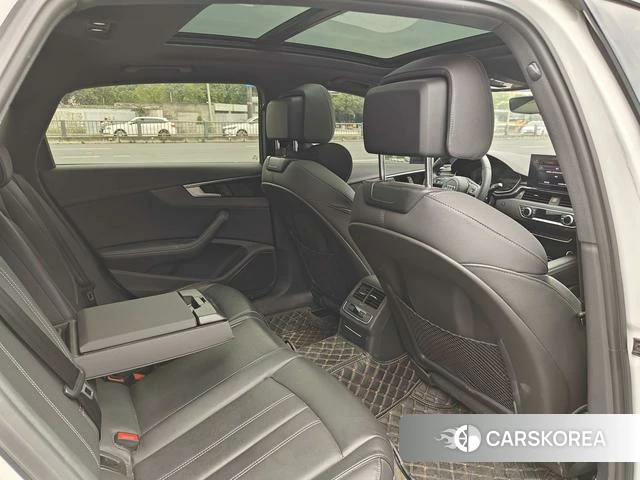 Audi A4L 2023 Белый из Китая