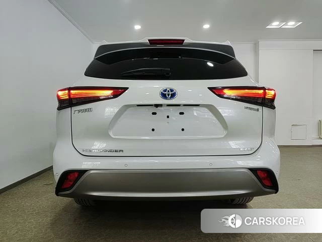 Toyota Highlander 2022 Белый из Китая