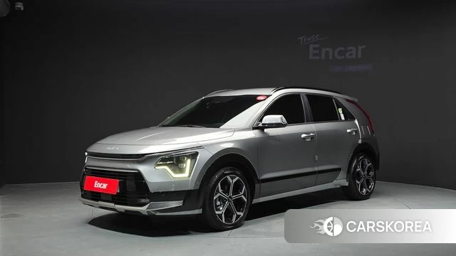 Kia Di Ol Nu Niro 2023 Серебристо-серый из Кореи