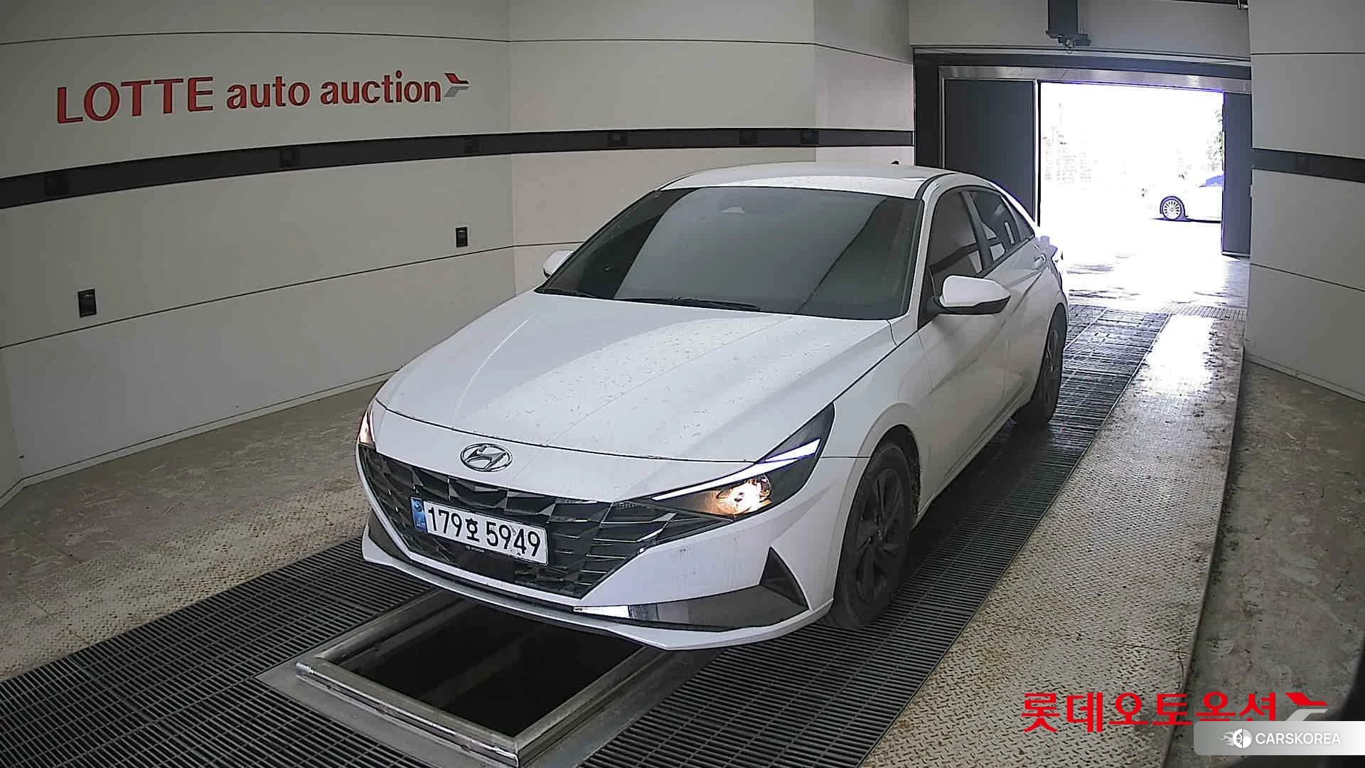 Hyundai Avante 2023 Atlas White из Кореи
