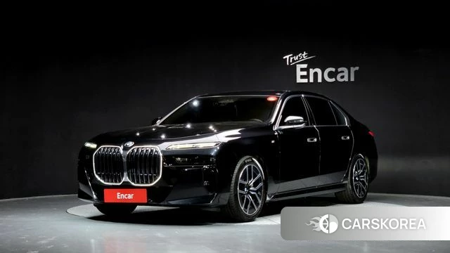 BMW 7 Series (G70) 2023 Черный из Кореи