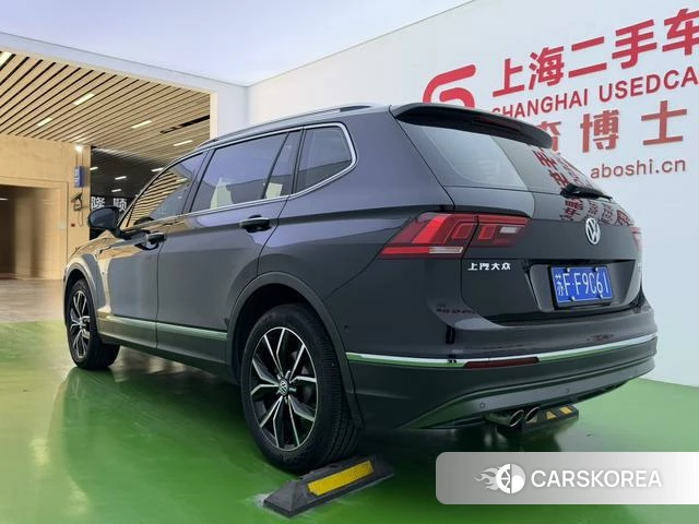 Volkswagen Tiguan L 2019 Черный из Китая